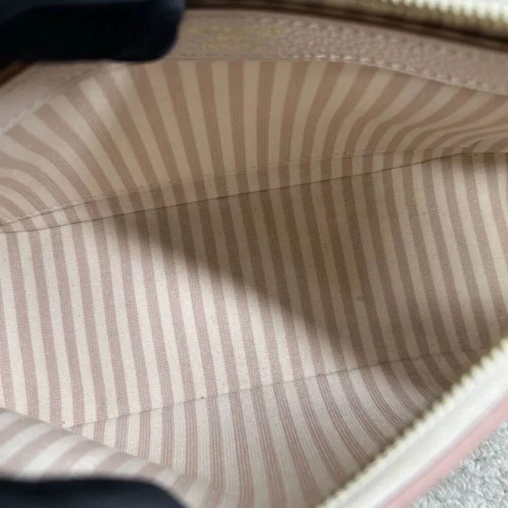 Louis Vuitton Women Pre-Loved Bag Very Good Condition